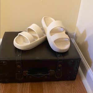 PINK Victoria's Secret Cream and Tan Sandals with Platform Sole